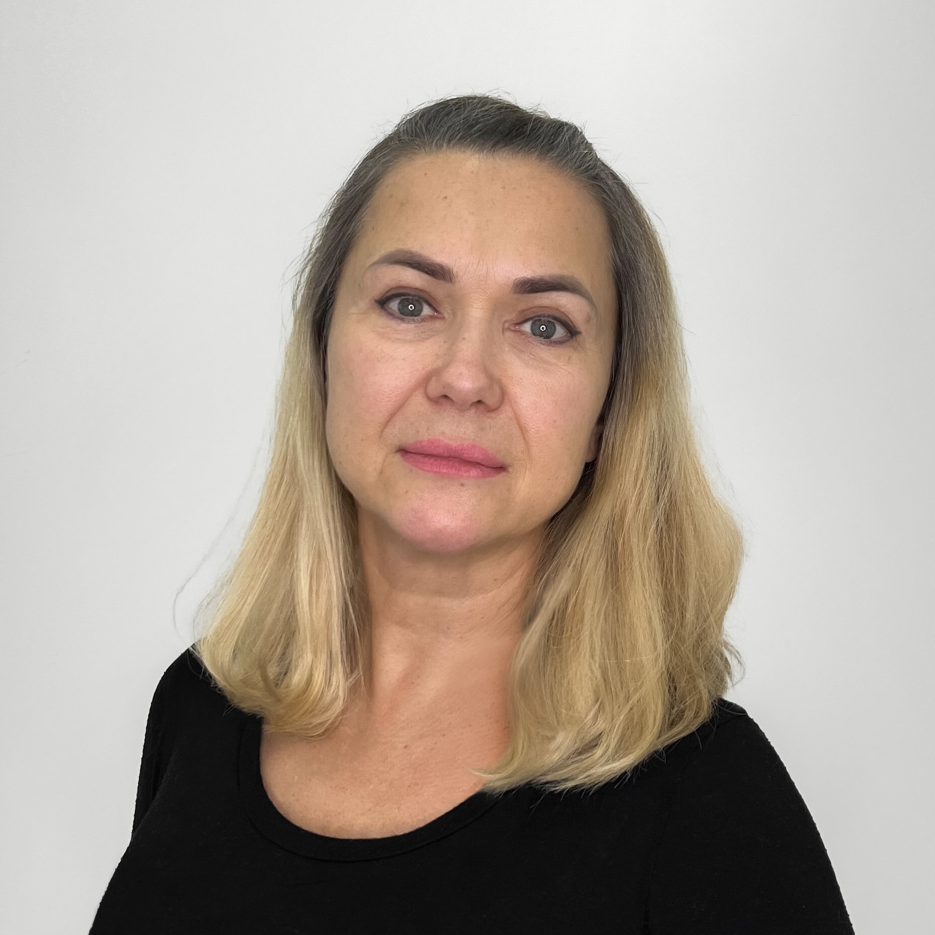 Luda, nail technician at Total Wrapture Medi Spa